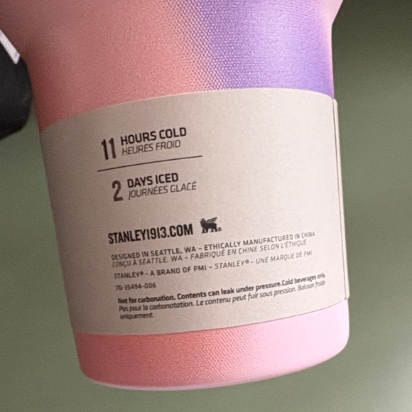 Stanley Gradient Pink and Purple Tumbler - Picture 5 of 7